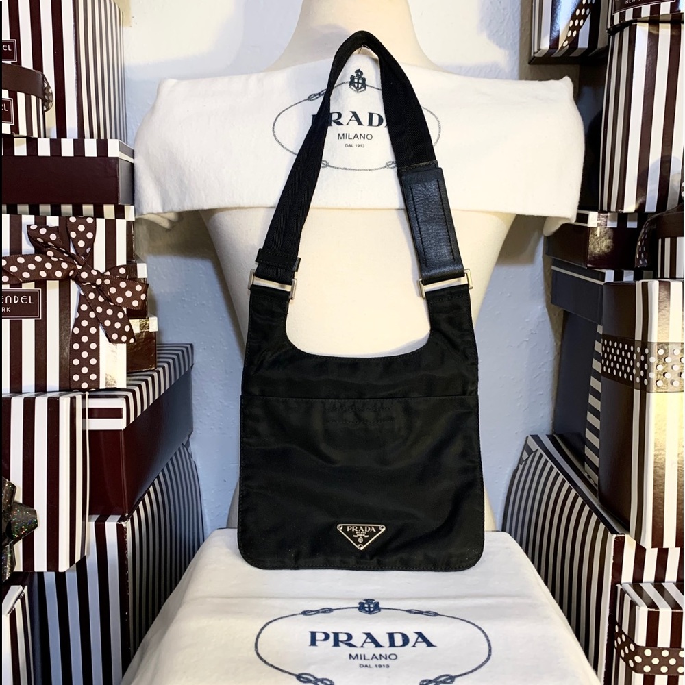 AUTHENTIC🌟PRADA🌟MINI BAG! Authenticity cert!